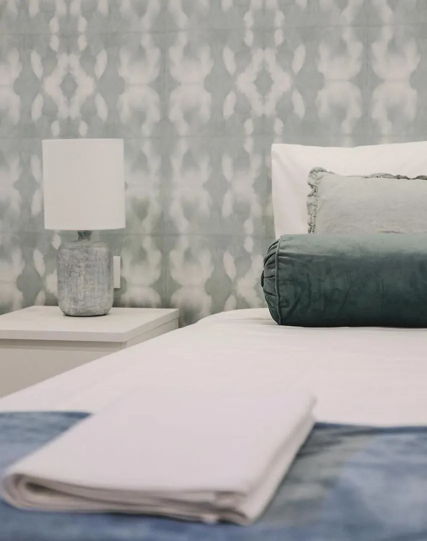4U Lisbon VI Guesthouse Airport 0*,