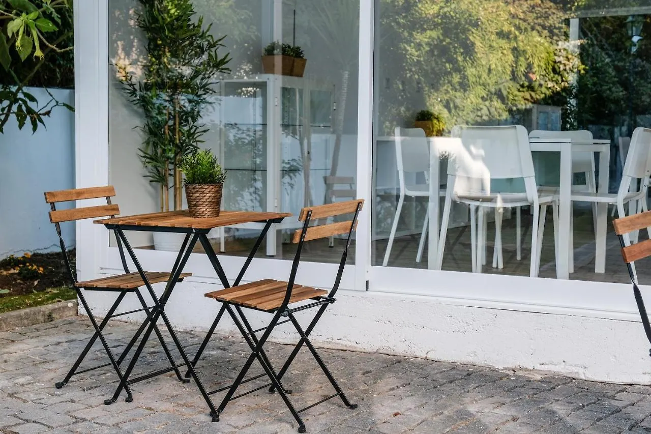 4U Lisbon VI Guesthouse Airport Guest house